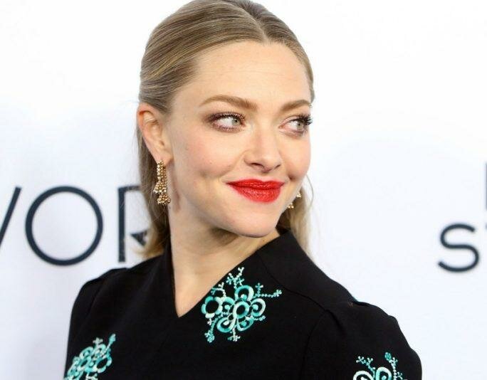 Amanda seyfried fb 684x534